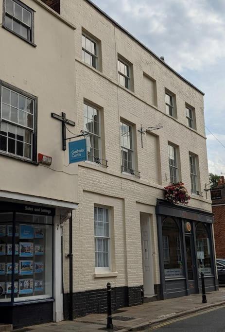 Apartment 6 At Number 8: City Centre, 1 Bedroom, Sofa Bed In Lounge Canterbury Luaran gambar