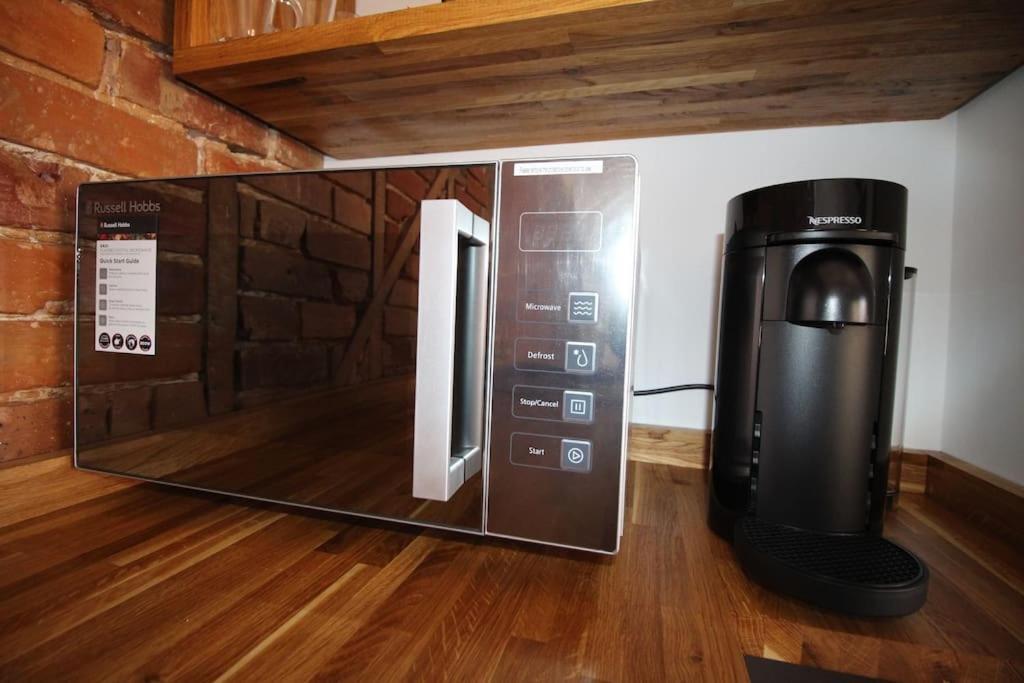 Apartment 6 At Number 8: City Centre, 1 Bedroom, Sofa Bed In Lounge Canterbury Luaran gambar