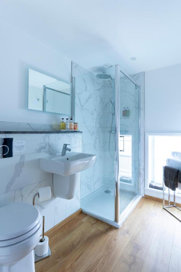 Apartment 6 At Number 8: City Centre, 1 Bedroom, Sofa Bed In Lounge Canterbury Luaran gambar